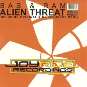 Bas & Ram – Alien Threat