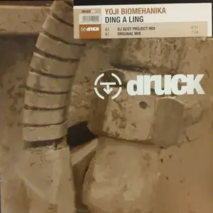 Yoji Biomehanika – Ding A Ling
