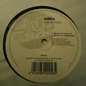 Amira – Walk