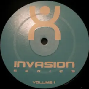Zzino vs. Sinesweeper – Invasion Series Volume 1