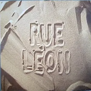 Rue Léon – Almée    