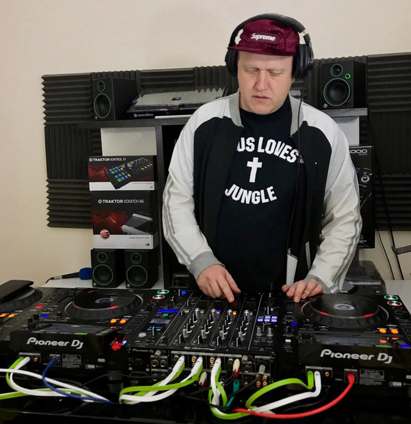 DJ Dee Kline