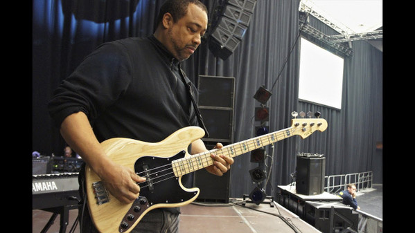 Jerry Barnes