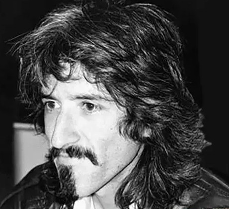 Vince De La Cruz