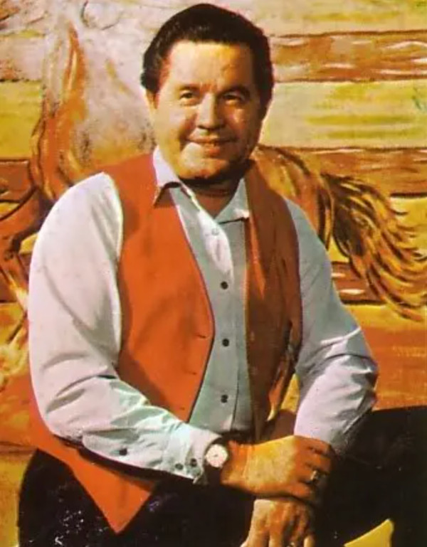 Dewey Groom