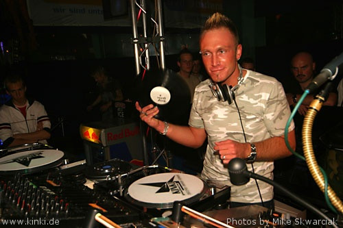 DJ Dean