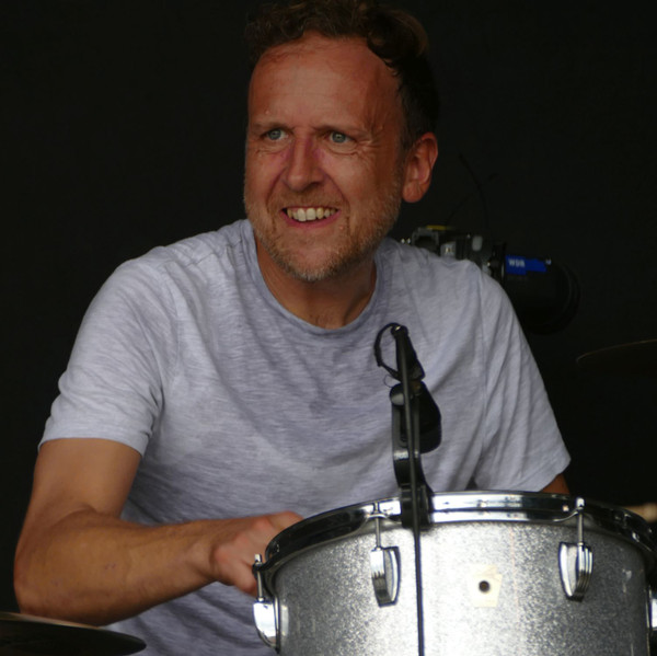 Simon Lea