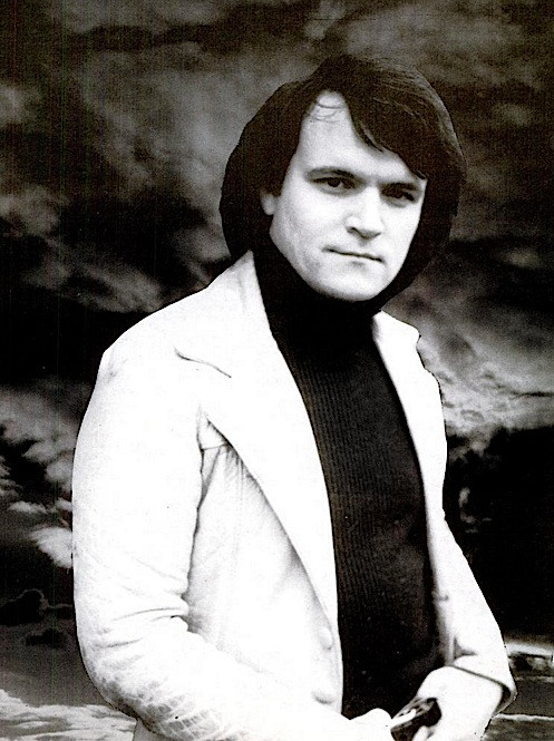 Ian Thomas (2)