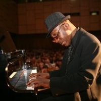 Wayne Brown (10)