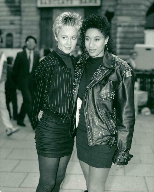 Pepsi & Shirlie