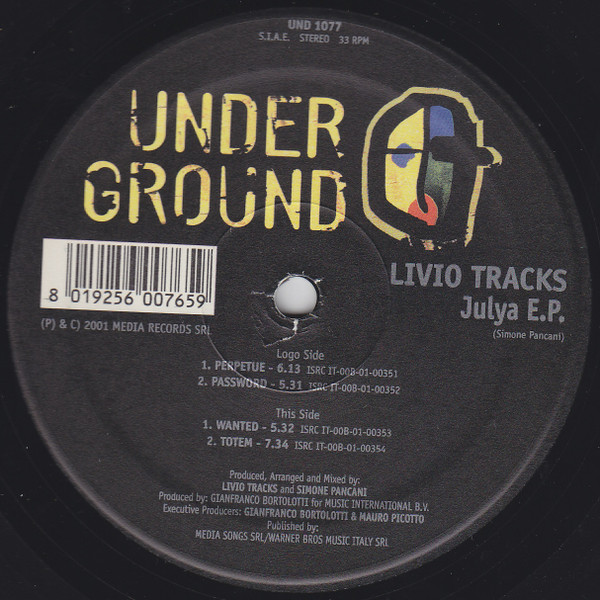 Julya E.P.