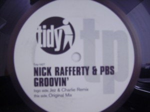 Groovin - Secondary image